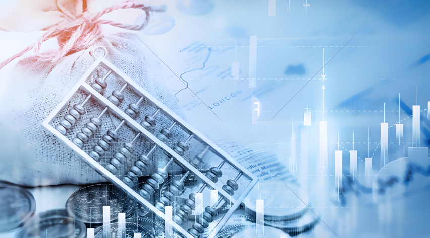 The Evolution of the Dollar and Interest Rates